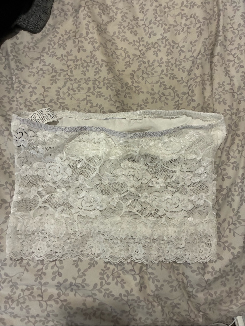 SHEIN White Lace Strapless Bandeau top - Picture 2 of 3